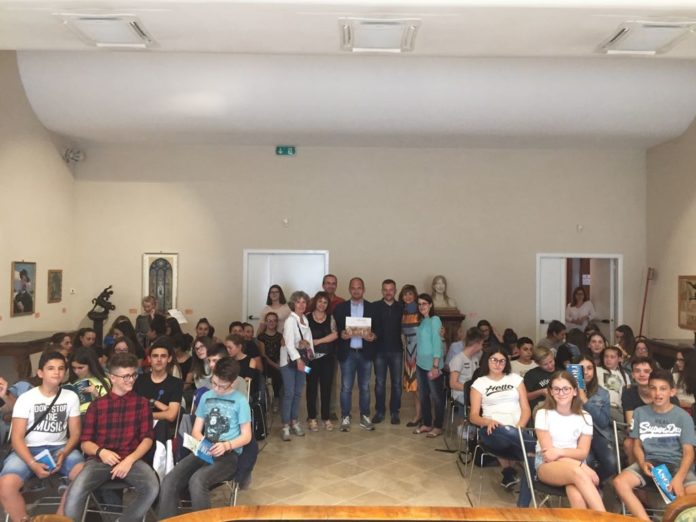 Studenti francesi incontrano il sindaco di Ascoli Guido Castelli