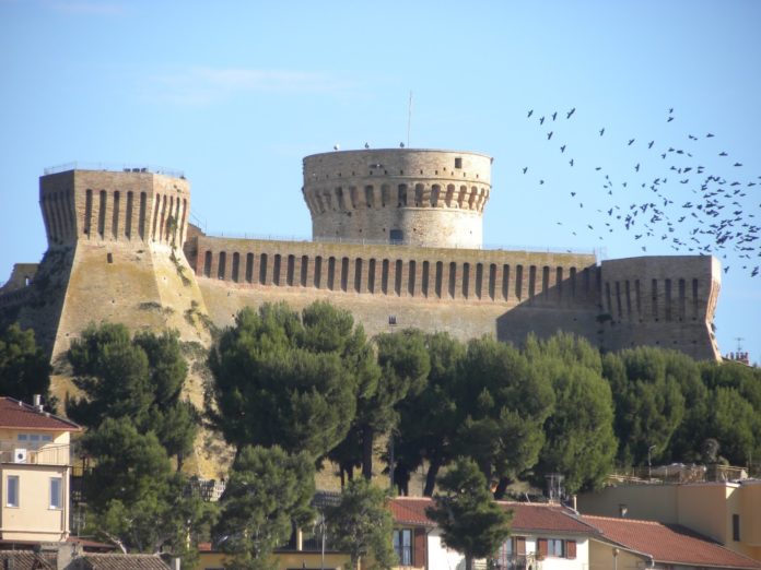 Il Castello di Acquaviva Picena