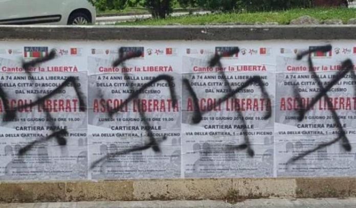 Manifesti dell'Anpi imbrattati ad Ascoli Piceno
