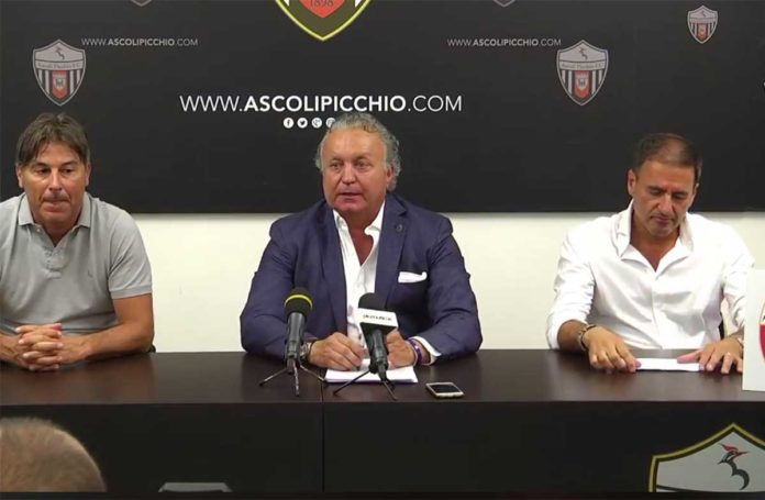 Massimo Pulcinelli nella sua prima conferenza stampa da presidente dell'Ascoli Calcio
