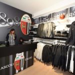 L'inaugurazione del nuovo store dedicato ai tifosi dell'Ascoli Calcio, foto da pagina Facebook Ascoli Calcio Fc 1898