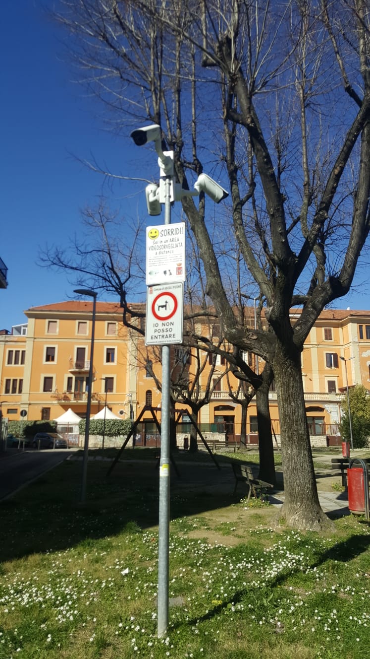 Telecamere in piazza Diaz ad Ascoli